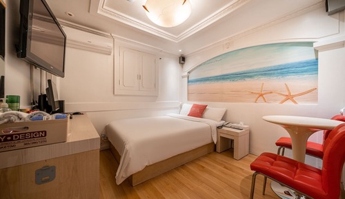 Room (Standard Room (Non-smoking 1PC Netfli)