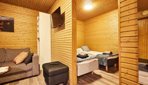 Cabaña tradicional (private toilet with shower)