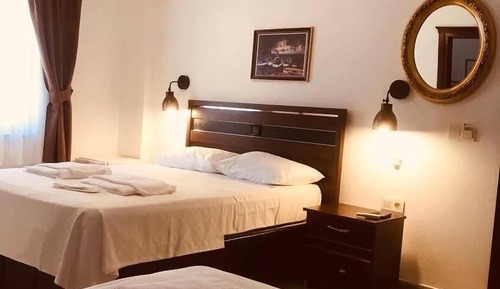 Deluxe Room, Multiple Beds