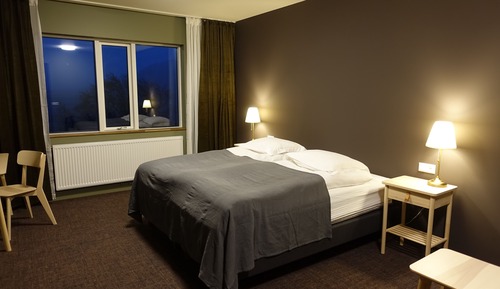 Habitación superior con 1 cama doble o 2 individuales, vistas a la montaña