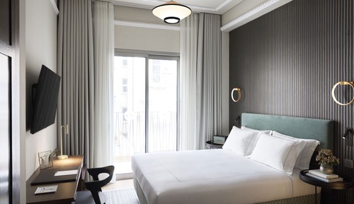 Classic Courtyard Room