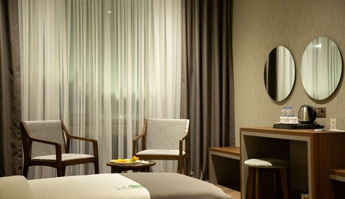 Habitación superior con 1 cama doble o 2 individuales