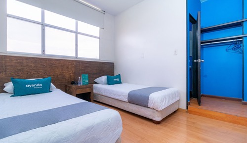 Habitación con 2 camas individuales