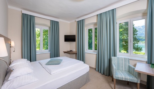 Habitación doble superior, 1 cama de matrimonio grande, no fumadores, vistas al lago