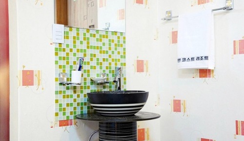 Room (Building 9 Room 101 (seawater pool hi)