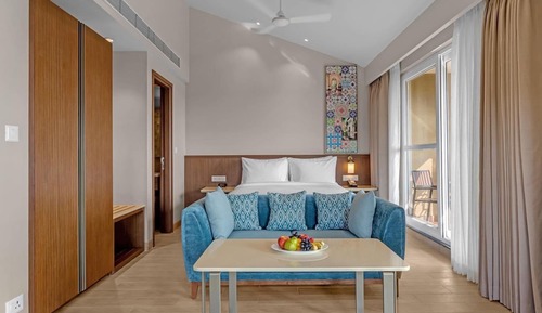 Suite estudio, 1 cama de matrimonio, no fumadores, balcón (Corner)