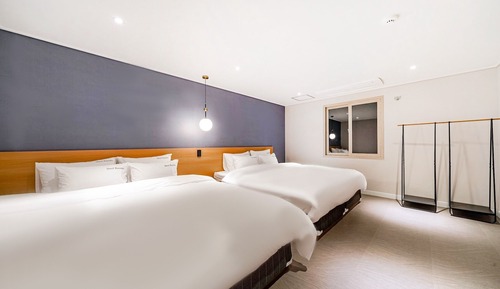 Room (Family room (cancellation not possibl)