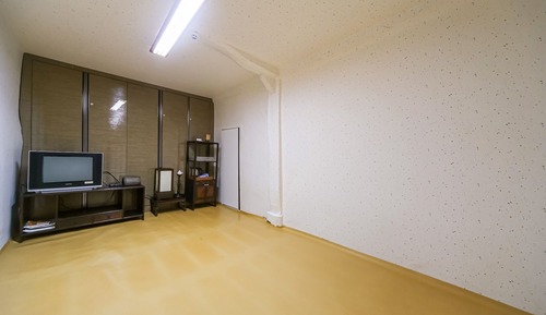 Room (Medium Room (Hwangto Ondol Room Pet N)