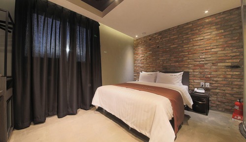 Room (Standard infinity room (free breakfas)