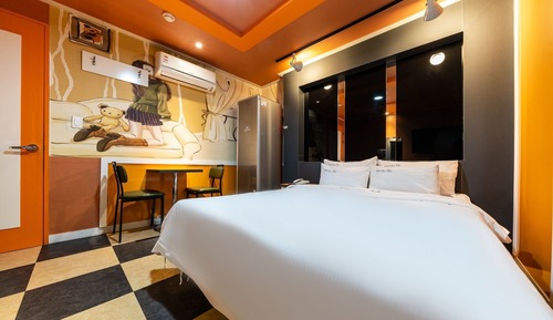 Room (Styler G7 (Netflix Disney+ Apple TV+ )