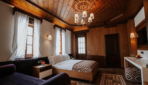 Habitación triple, vistas a la piscina