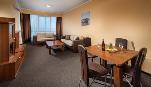 Apartamento, 1 cama de matrimonio grande con sofá cama, vistas a la ciudad