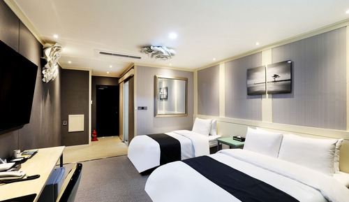 Habitación Deluxe con 2 camas individuales (Breakfast not provided on Monday)