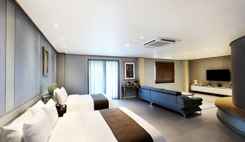 Suite Royal, 2 habitaciones, 2 baños (Breakfast not provided on Monday)