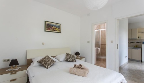 Apartamento (Two Bedroom Apartment with Terrace)