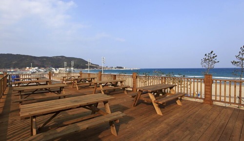 Habitación (Ddangkkutmaeul)