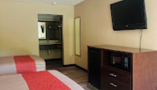 Habitación básica con 1 cama doble o 2 individuales