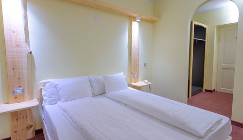 Habitación Confort con 1 cama doble o 2 individuales