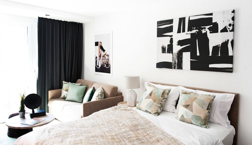 Estudio junior, 1 cama de matrimonio con sofá cama