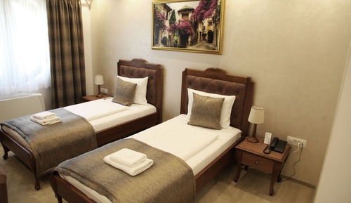 Habitación estándar con 1 cama doble o 2 individuales (03)