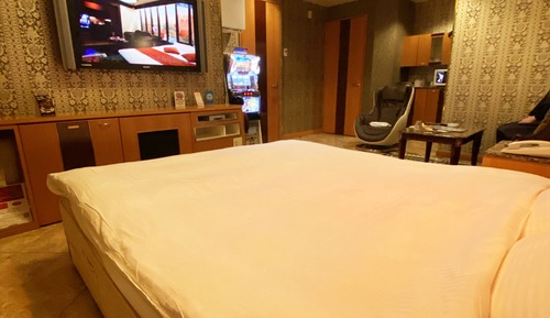 Habitación (Queen Room, Run of House)