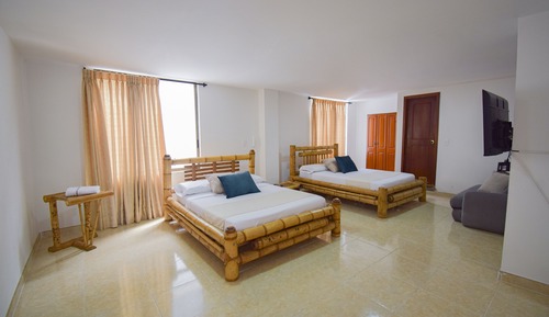 Habitación cuádruple estándar