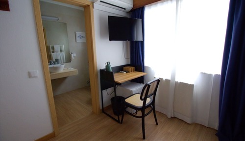 Habitación económica con 1 cama doble o 2 individuales