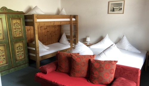 Habitación cuádruple estándar