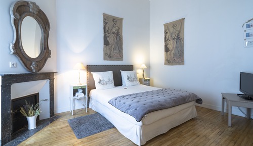 Habitación triple (Grey Room)