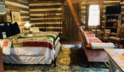 Cabaña, baño privado (Kirksey)