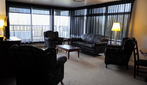 Suite 1 Lit king executive