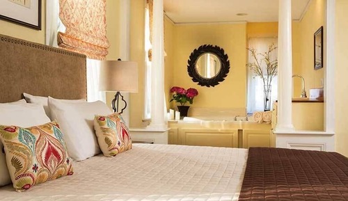 Suite romántica, 1 cama de matrimonio grande, bañera de hidromasaje (Satterfield Suite)
