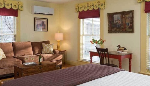 Habitación romántica, 1 cama de matrimonio grande con sofá cama (Arrowhead Room)