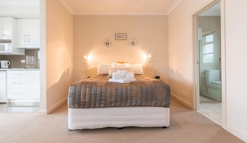 Estudio, vistas al mar