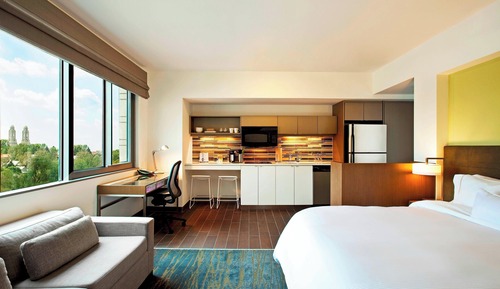 Estudio, 1 cama de matrimonio grande con sofá cama