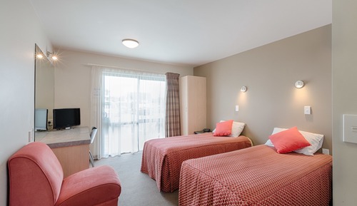 Estudio (Twin/Triple)