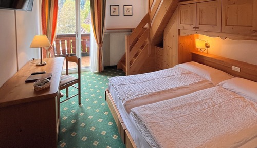 Habitación cuádruple, balcón