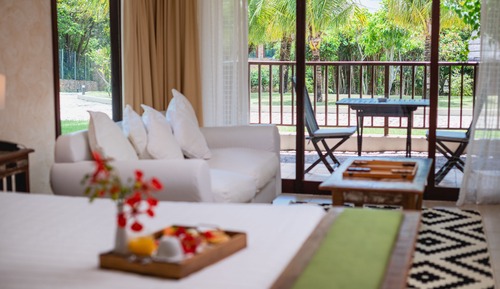 Suite sénior, vistas al jardín (Triple)