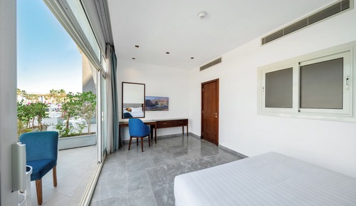 Suite estándar, 1 cama de matrimonio con sofá cama, no fumadores, vistas al mar