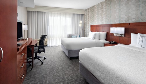 Habitación, 2 camas de matrimonio (Mobility/Hearing Access, Roll-In Shwr)