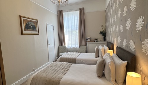 Habitación con 1 cama doble o 2 individuales, planta baja