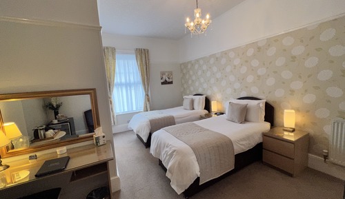 Habitación con 1 cama doble o 2 individuales