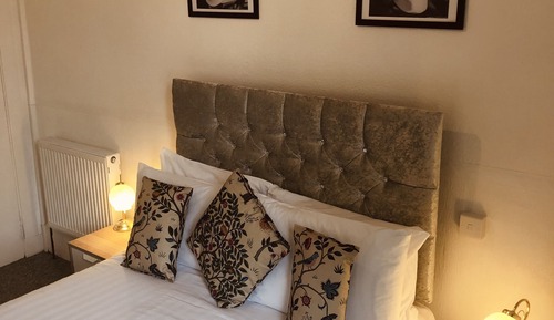 Habitación estándar con 1 cama doble o 2 individuales