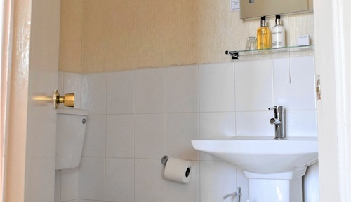 Habitación Deluxe con 1 cama doble o 2 individuales, baño privado, vistas al mar