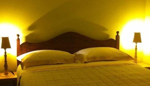 Habitación superior con 1 cama doble o 2 individuales, no fumadores