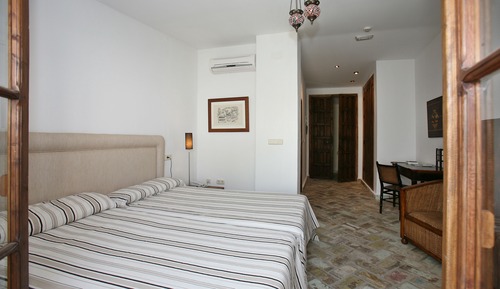 Habitación con 1 cama doble o 2 individuales