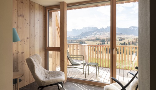 Suite estudio junior, 1 cama de matrimonio grande, vistas a la montaña (Suite Clouds)