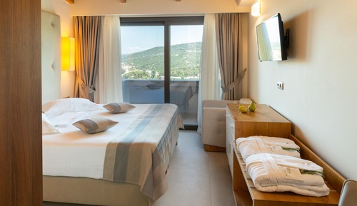 Suite ejecutiva, vistas parciales al mar