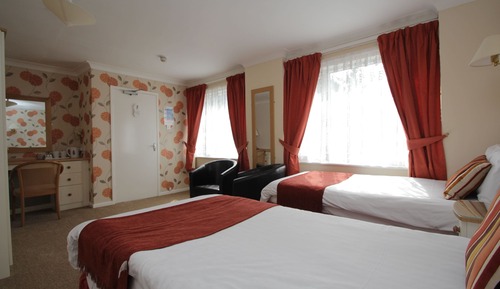 Habitación con 1 cama doble o 2 individuales, 2 camas individuales