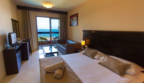 Habitación doble superior, balcón, vistas al mar